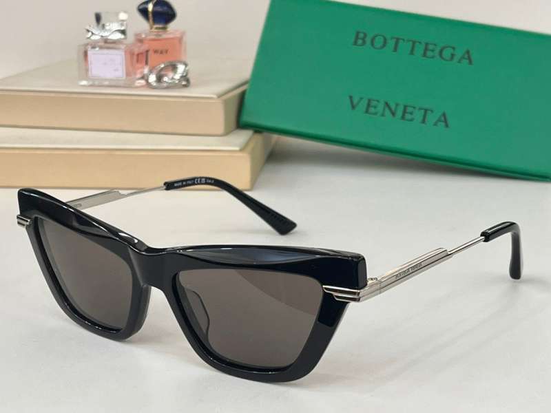 Picture of Bottega Veneta Sunglasses _SKUfw52340108fw